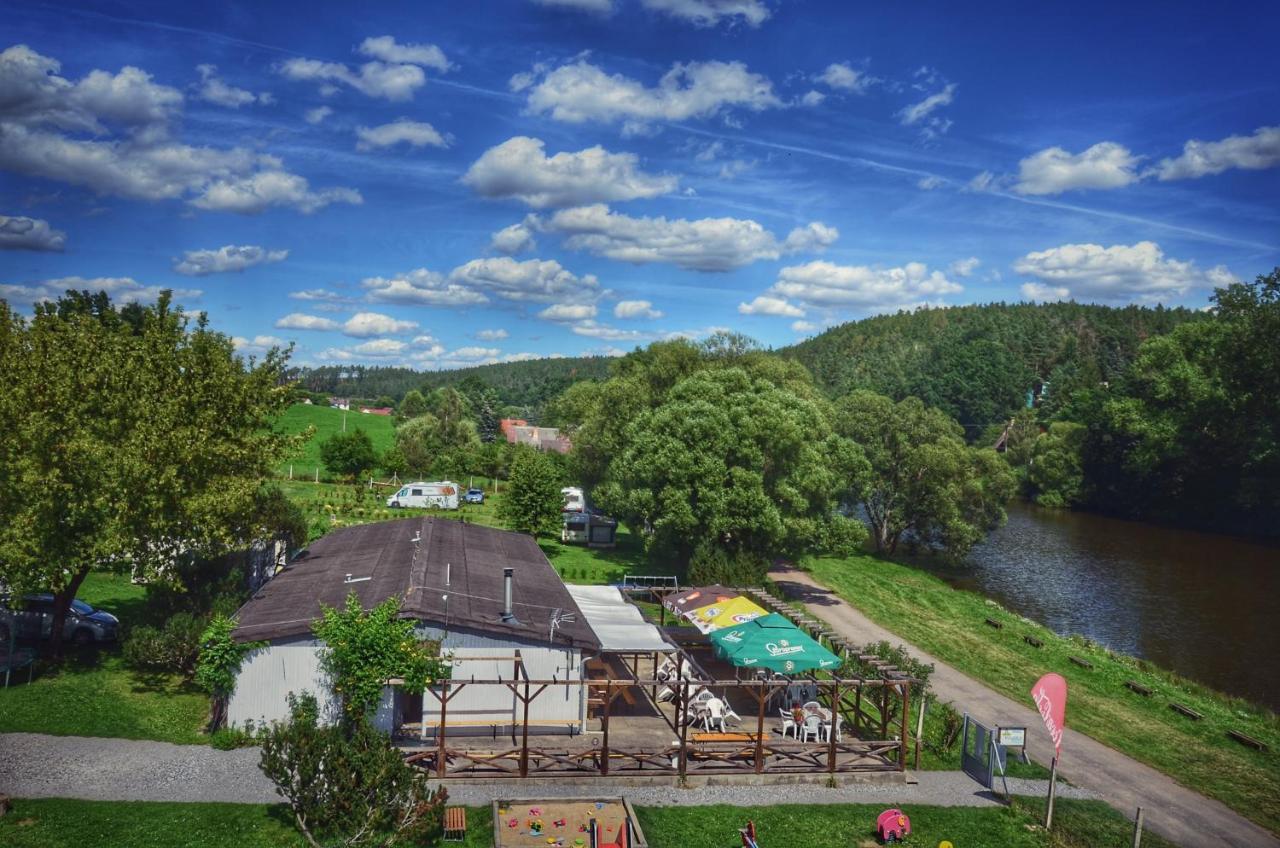 Camping Prima Hotel Tyn nad Vltavou Bagian luar foto