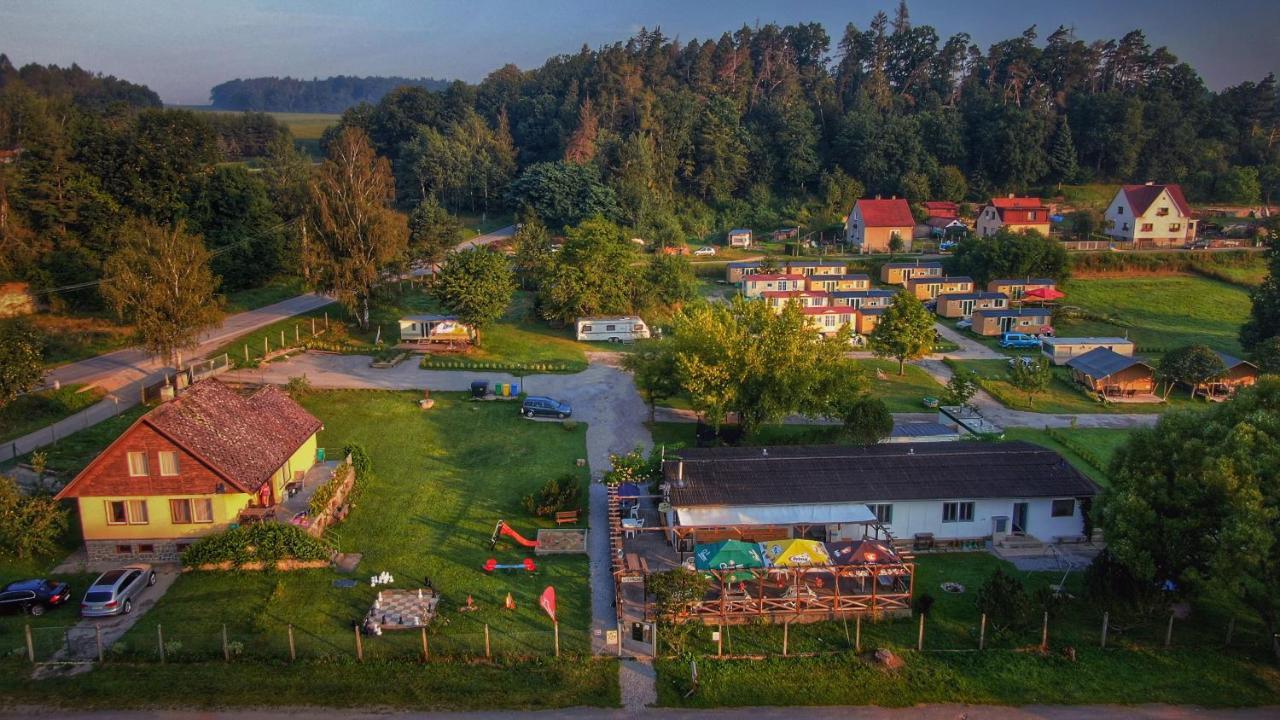 Camping Prima Hotel Tyn nad Vltavou Bagian luar foto