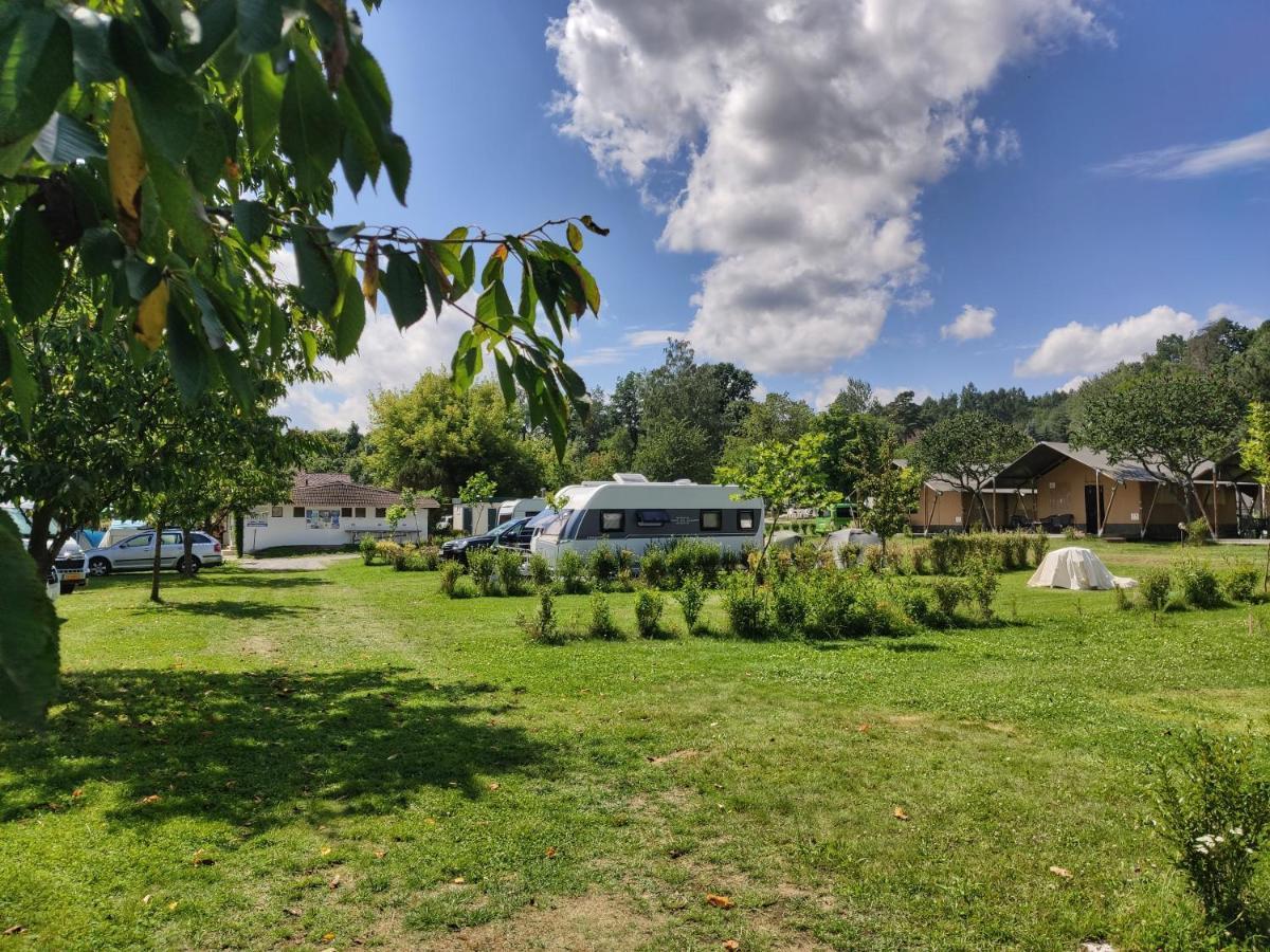 Camping Prima Hotel Tyn nad Vltavou Bagian luar foto