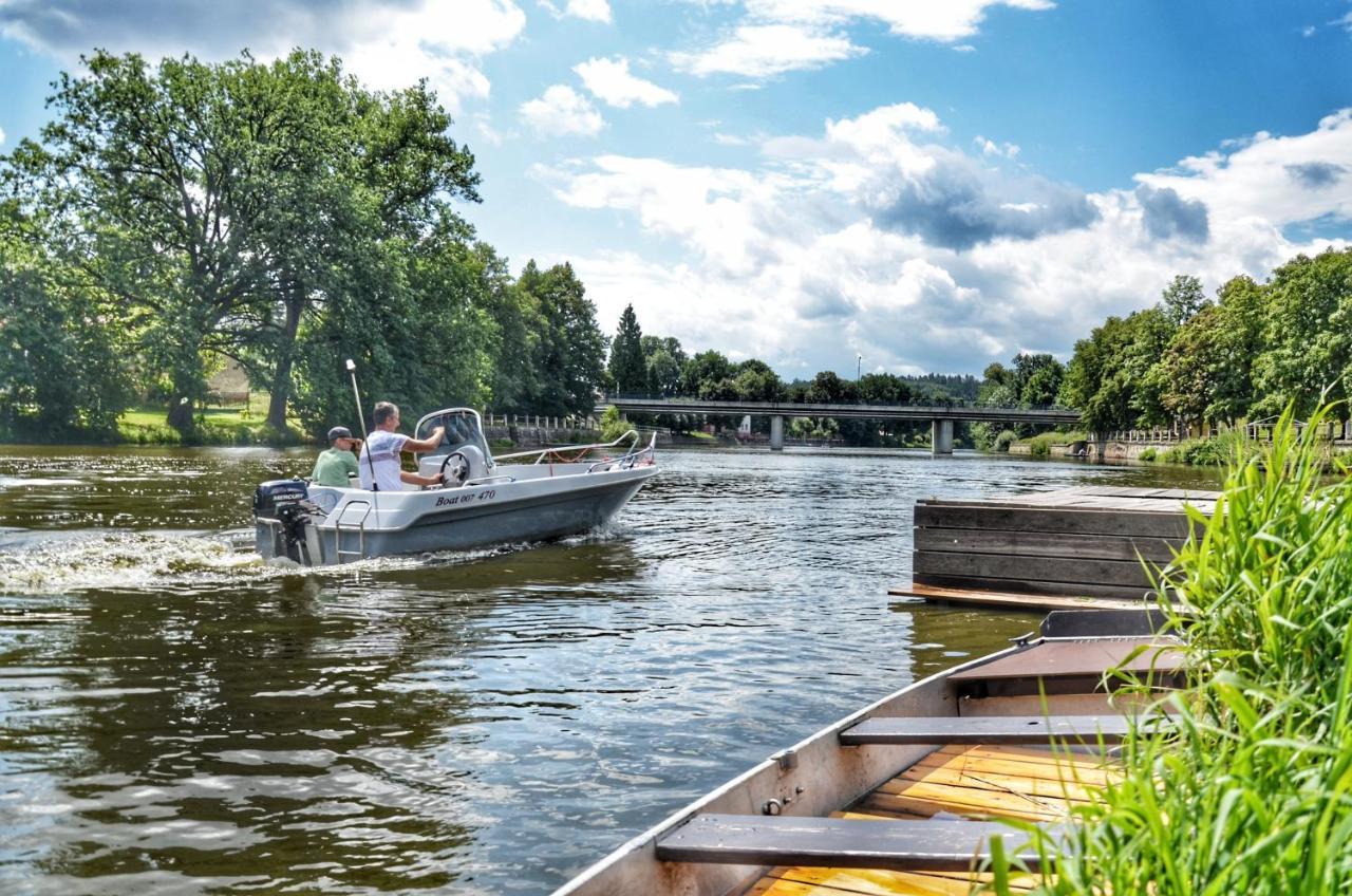 Camping Prima Hotel Tyn nad Vltavou Bagian luar foto